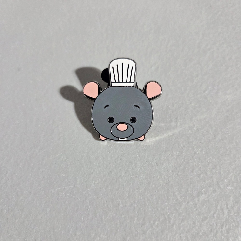 Disney Pin Ratatouille Remy Tsum Tsum Unisex OS Gray Chef Hat Enamel Pixar
